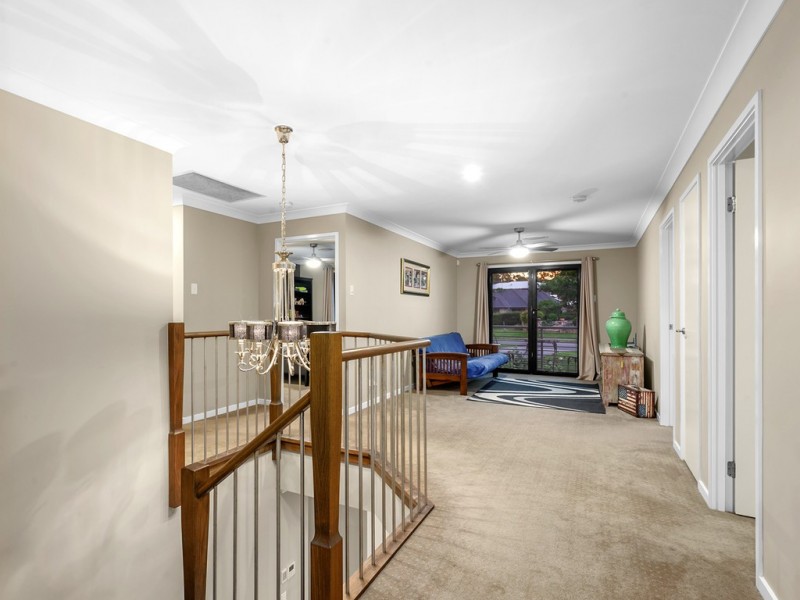 12 Dana Street, Cashmere QLD 4500