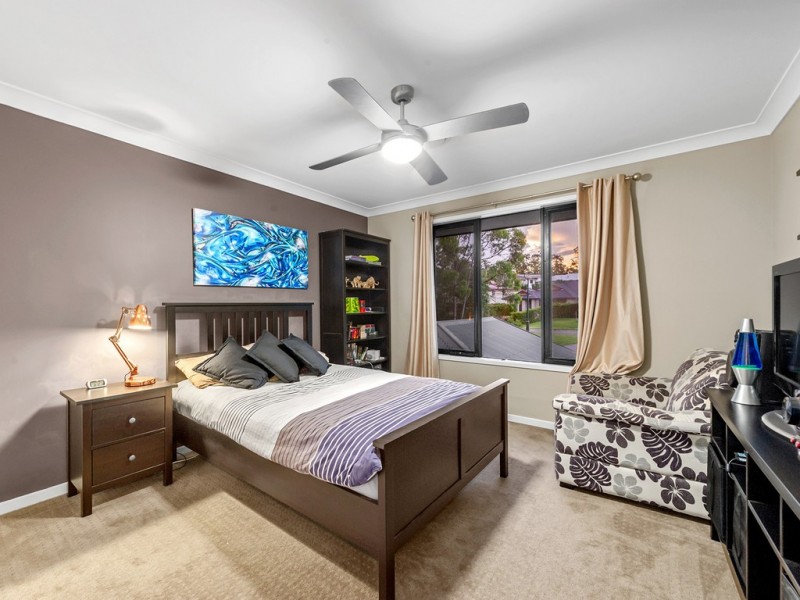 12 Dana Street, Cashmere QLD 4500