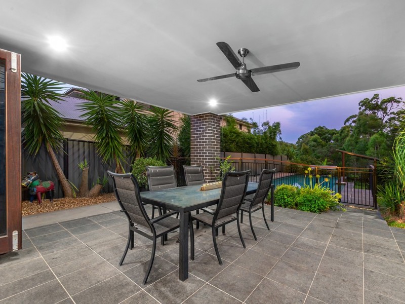 12 Dana Street, Cashmere QLD 4500