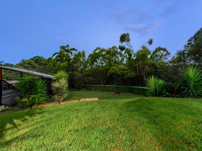 12 Dana Street, Cashmere QLD 4500