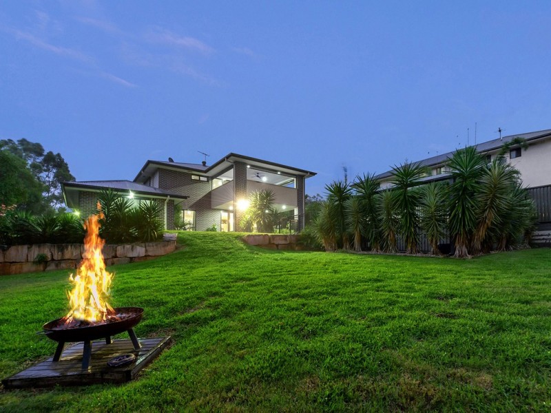 12 Dana Street, Cashmere QLD 4500