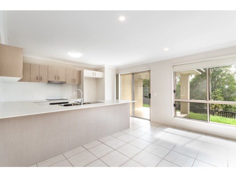 11 Sovereign Drive, Deebing Heights QLD 4306