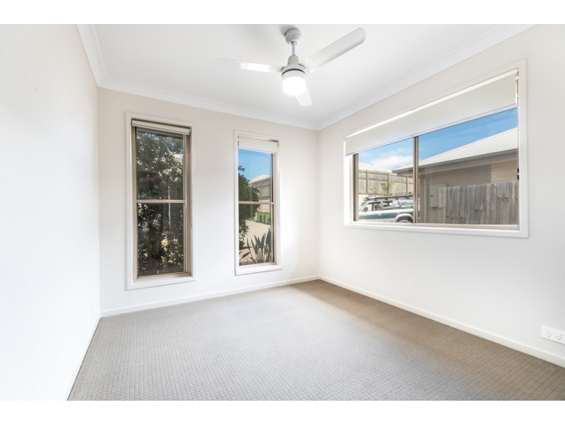 11 Sovereign Drive, Deebing Heights QLD 4306