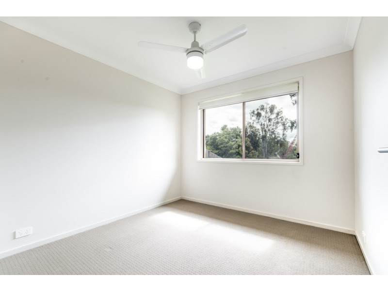 11 Sovereign Drive, Deebing Heights QLD 4306