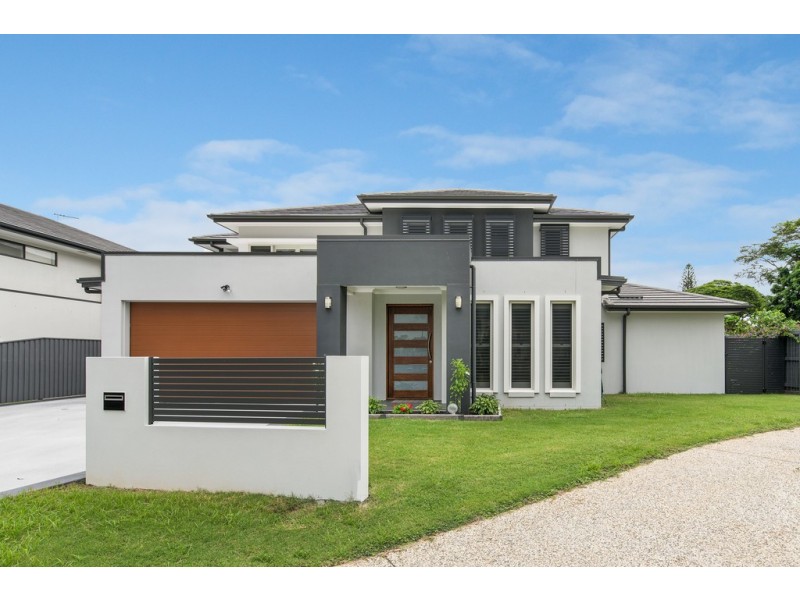 8 Palatial Court, Bridgeman Downs QLD 4035