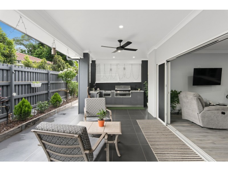 8 Palatial Court, Bridgeman Downs QLD 4035