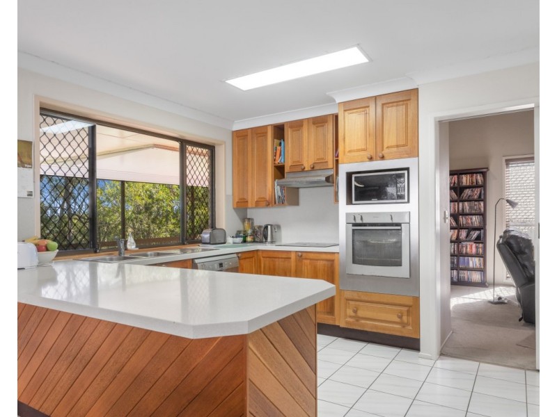 37 Minerva Court, Eatons Hill QLD 4037