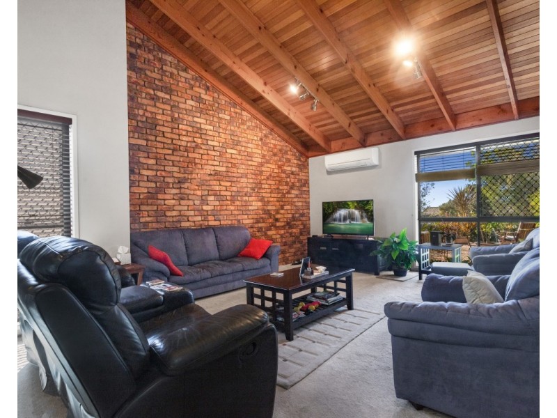 37 Minerva Court, Eatons Hill QLD 4037