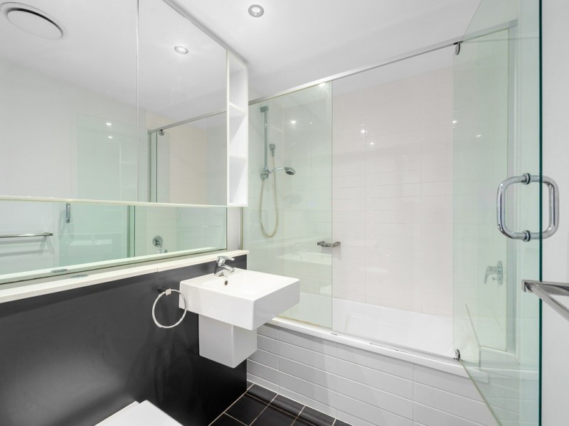 892/43 Hercules Street, Hamilton QLD 4007