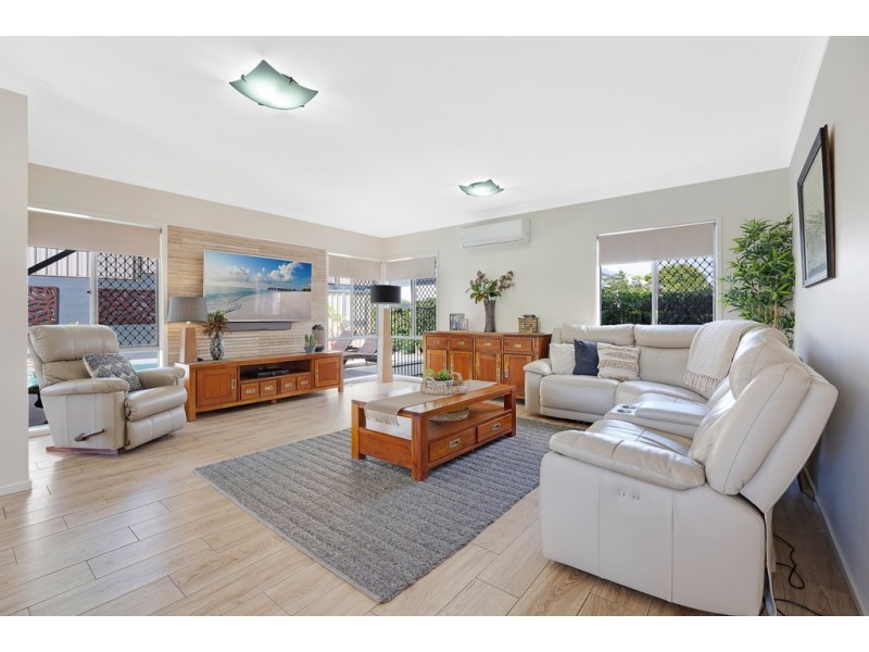 9 Northquarter Drive, Murrumba Downs QLD 4503