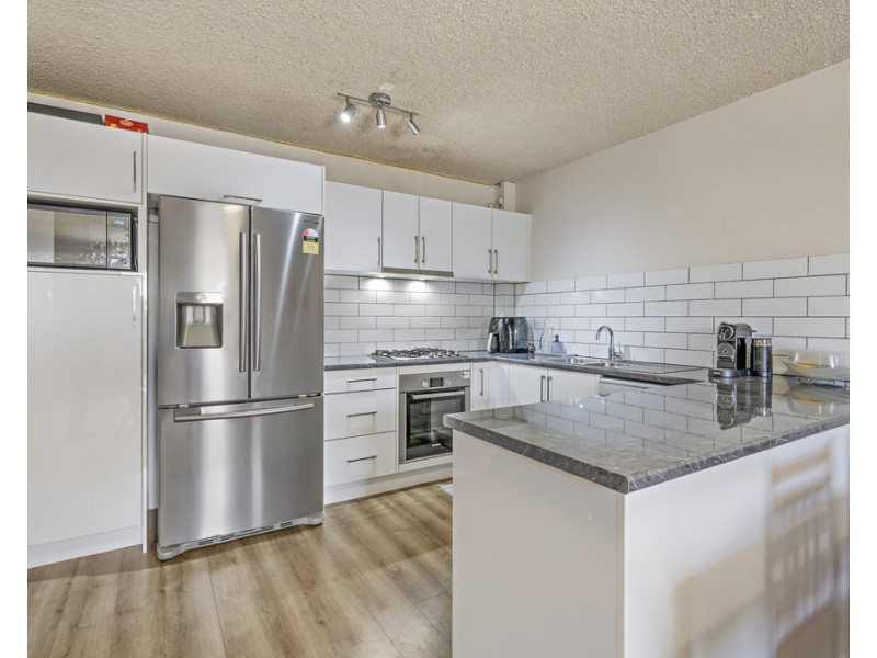 2/24 Stopford Street, Wooloowin QLD 4030