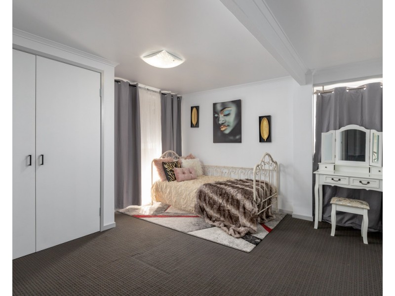 40 Windemere Road, Albany Creek QLD 4035