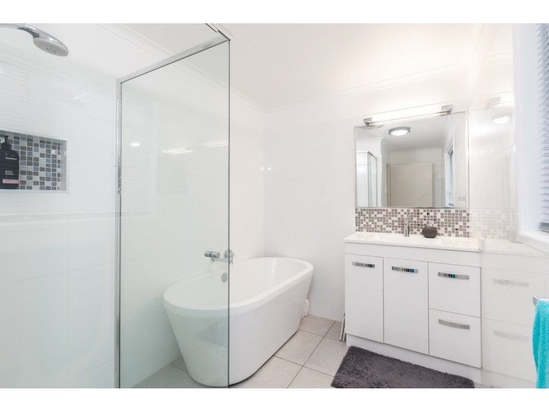 15 Syma Street, Chermside West QLD 4032