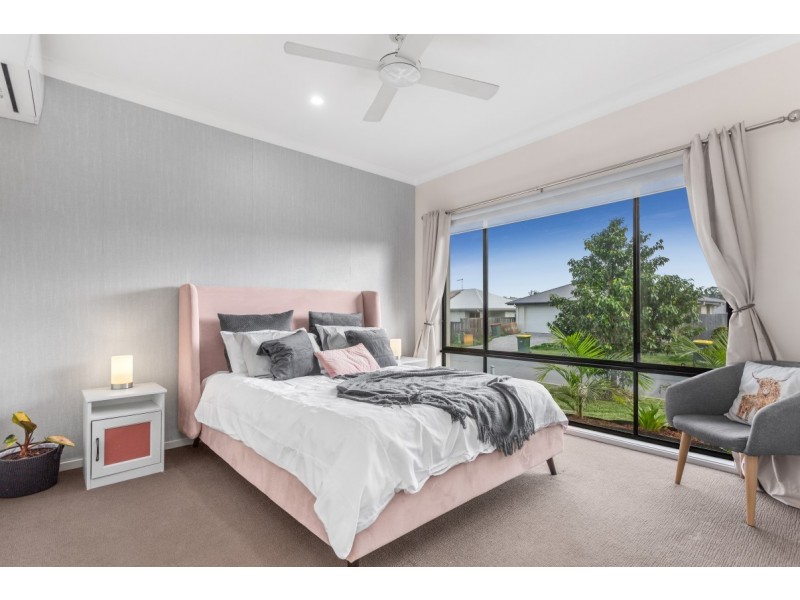 8 Sideling Street, Narangba QLD 4504