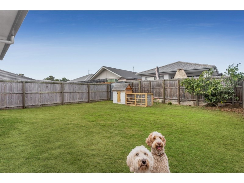 8 Sideling Street, Narangba QLD 4504