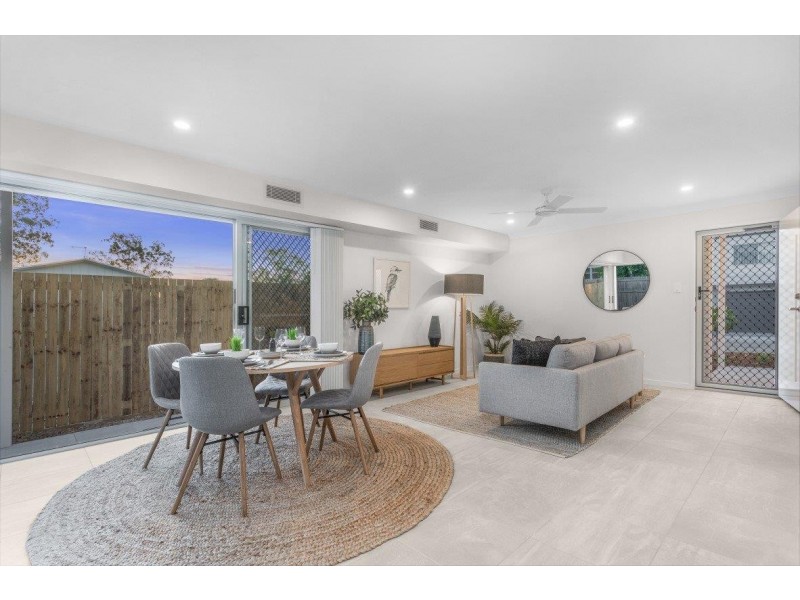 15 Emerald Place, Bridgeman Downs QLD 4035