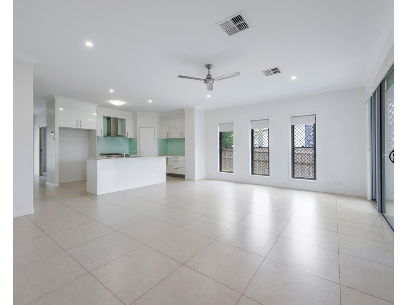 2 Aldritt Place, Bridgeman Downs QLD 4035