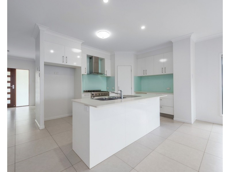 2 Aldritt Place, Bridgeman Downs QLD 4035