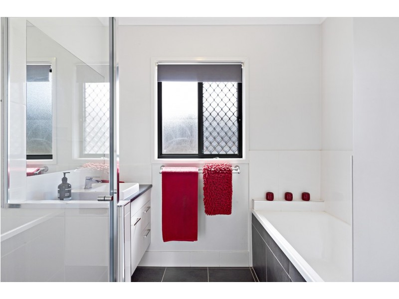 36 Elderflower Circuit, Griffin QLD 4503