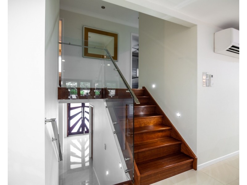 30 Peterson Place, Bridgeman Downs QLD 4035