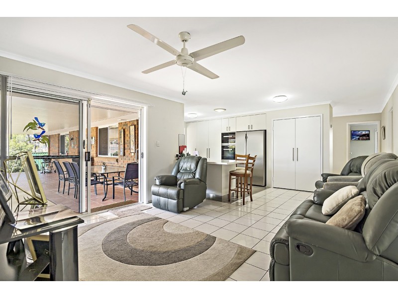 61 Drummond Street, Sinnamon Park QLD 4073