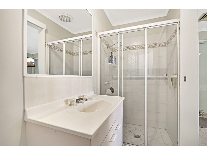 61 Drummond Street, Sinnamon Park QLD 4073