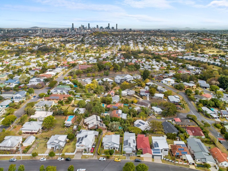 18 Highland Street, Gordon Park QLD 4031