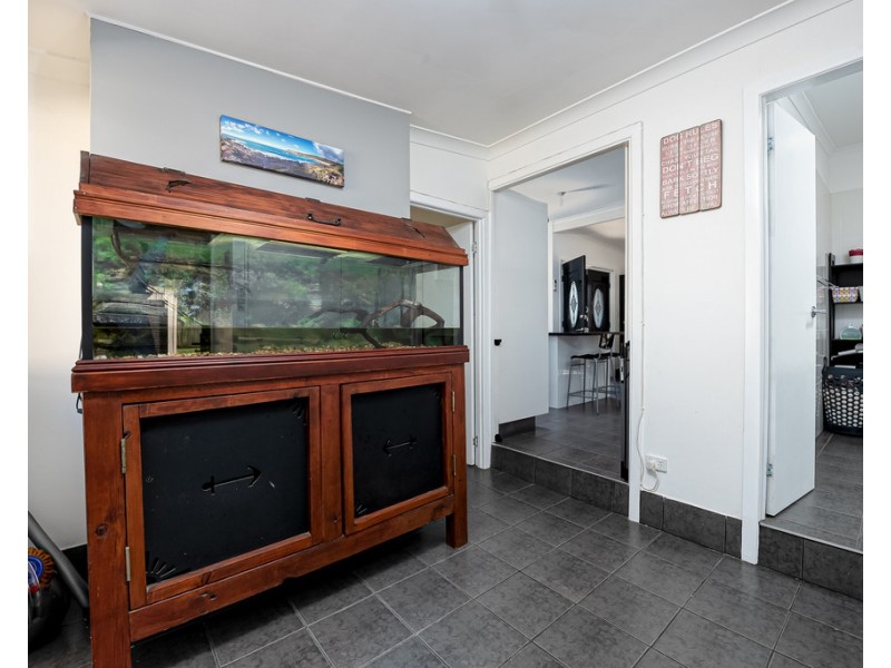 11 Lalroy Street, Beachmere QLD 4510