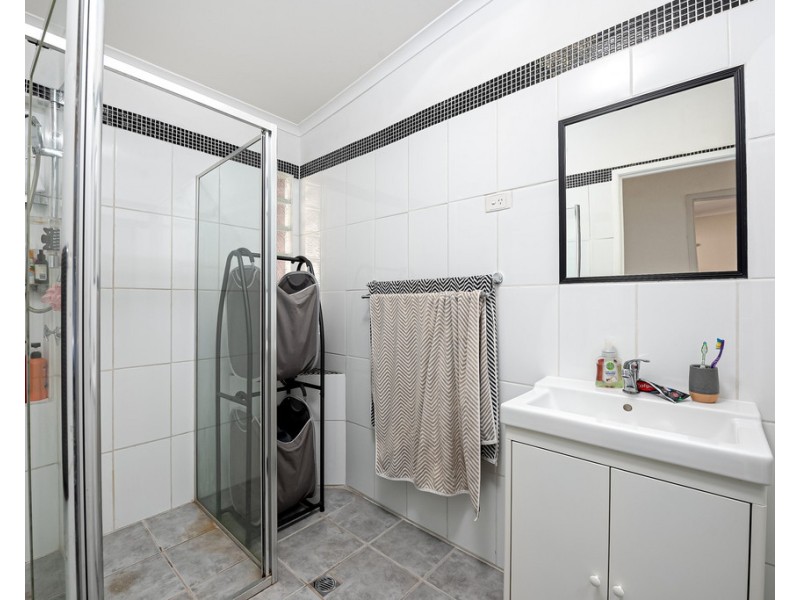 11 Lalroy Street, Beachmere QLD 4510