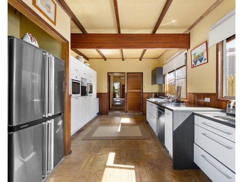 22 Oates Parade, Northgate QLD 4013