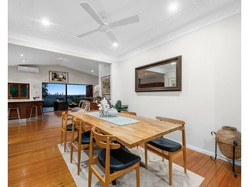 138 Rode Road, Wavell Heights QLD 4012