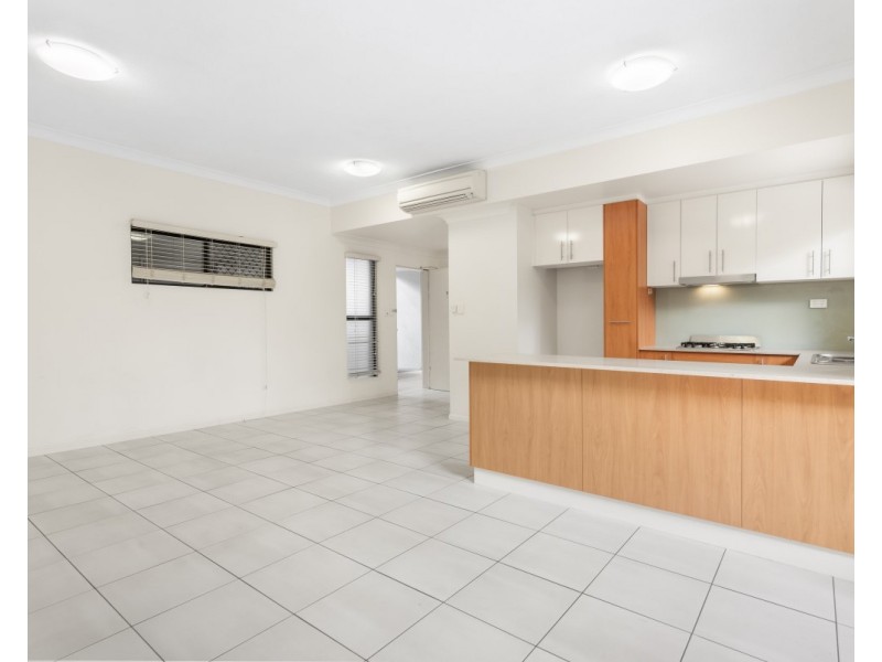 2/12 Seeney Street, Zillmere QLD 4034