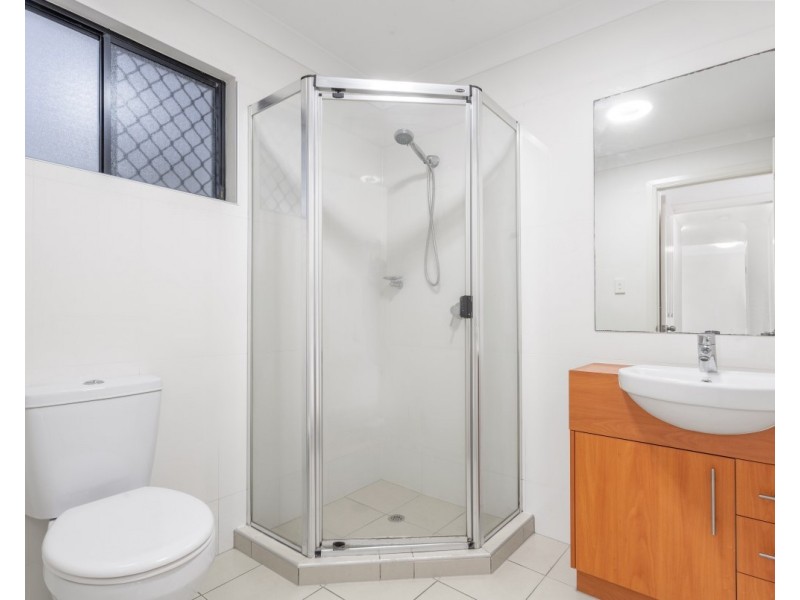 2/12 Seeney Street, Zillmere QLD 4034