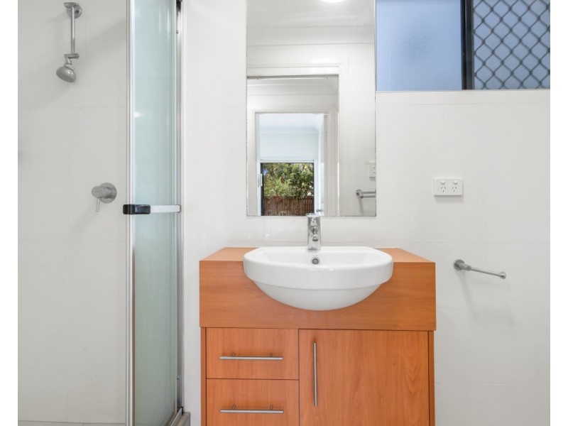 2/12 Seeney Street, Zillmere QLD 4034