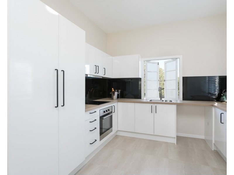 482 Oxley Avenue, Redcliffe QLD 4020