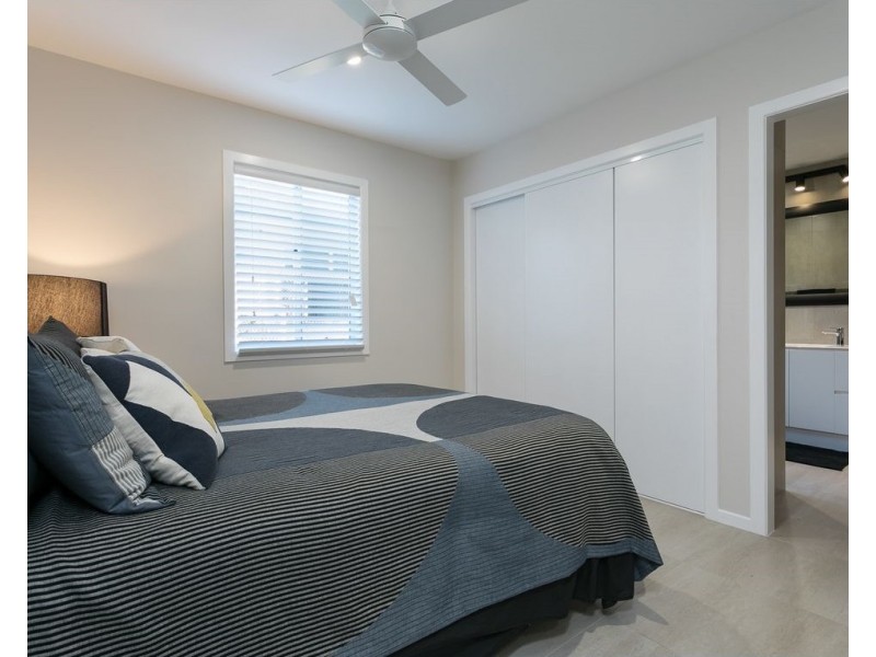 482 Oxley Avenue, Redcliffe QLD 4020