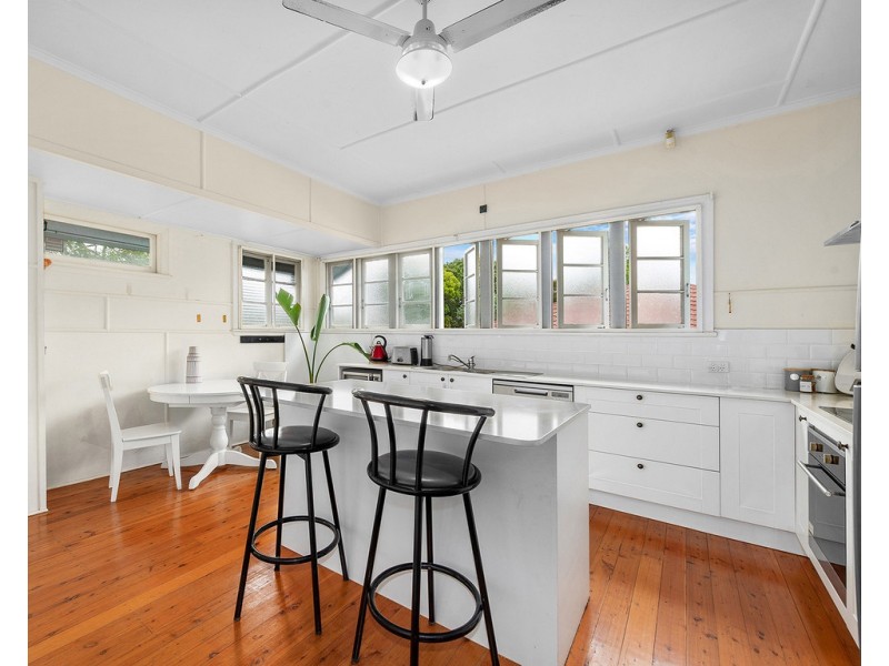 11 Mann Avenue, Northgate QLD 4013