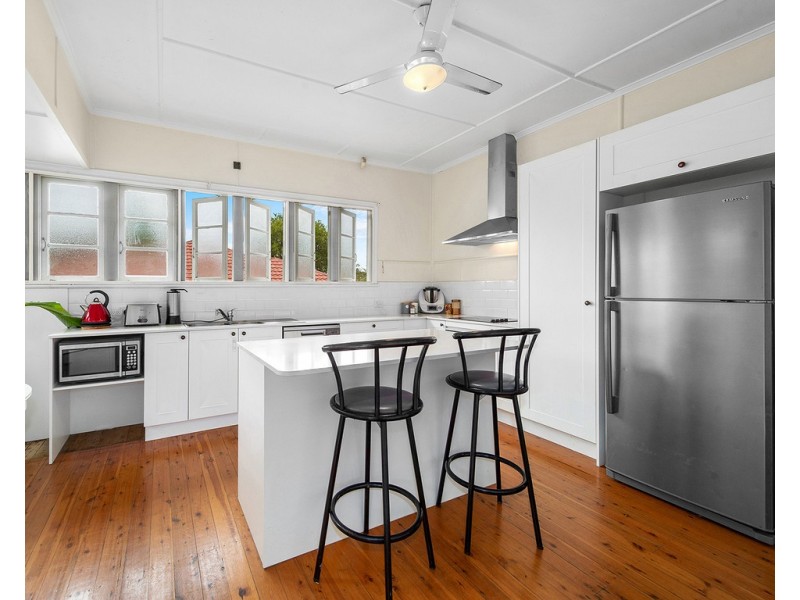 11 Mann Avenue, Northgate QLD 4013