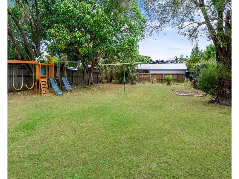 11 Mann Avenue, Northgate QLD 4013