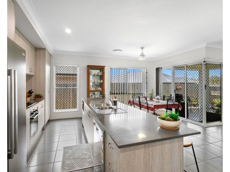 1/1 Lindeman Street, Burpengary QLD 4505