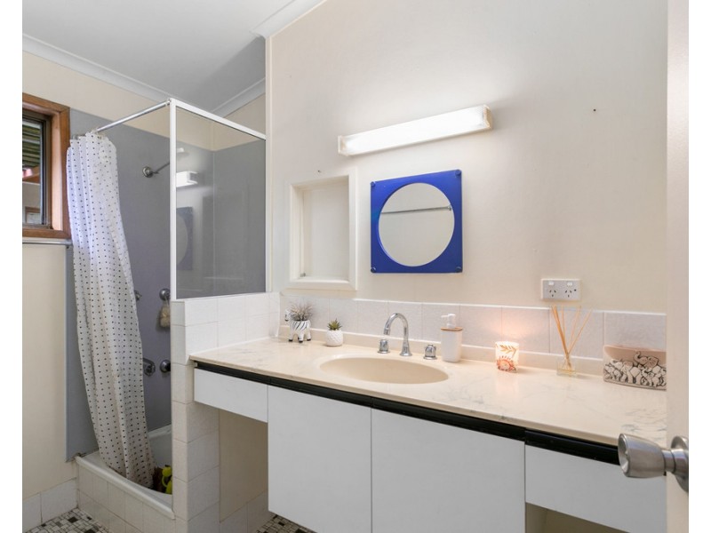 1 Ellwood Drive, Bellmere QLD 4510