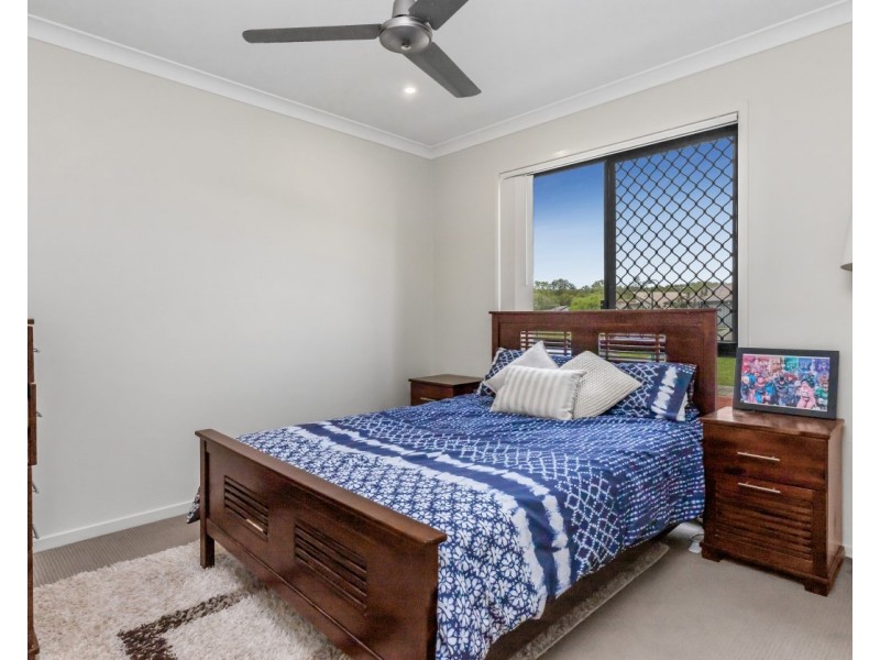 37 Holly Crescent, Griffin QLD 4503