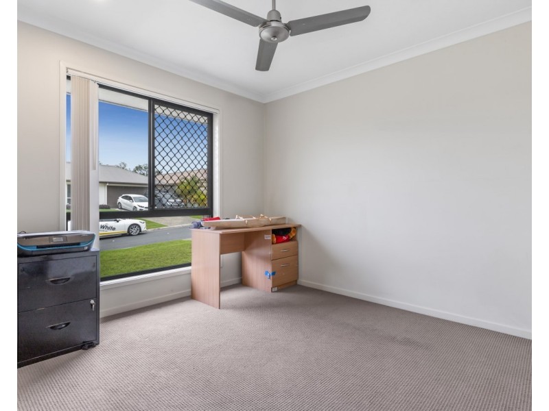 37 Holly Crescent, Griffin QLD 4503