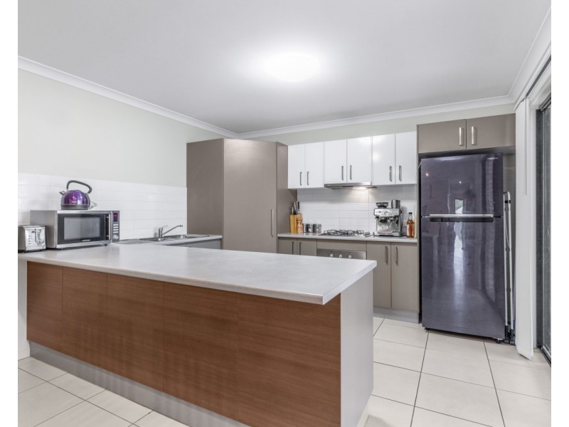 37 Holly Crescent, Griffin QLD 4503