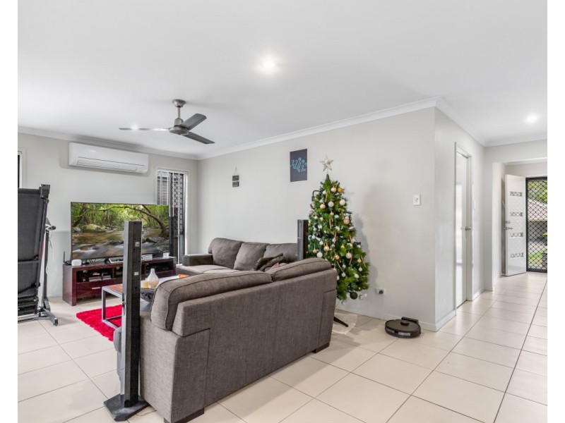 37 Holly Crescent, Griffin QLD 4503