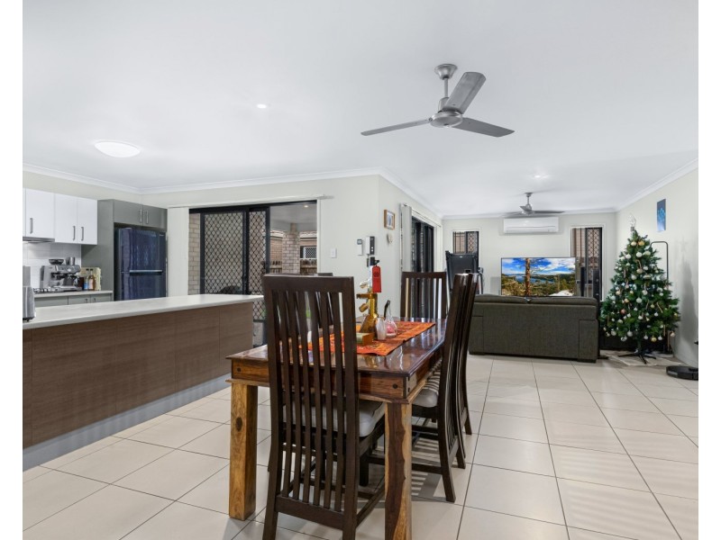 37 Holly Crescent, Griffin QLD 4503