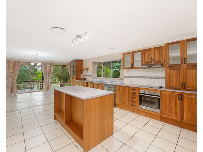 3 Ken Duncombe Drive, Cashmere QLD 4500