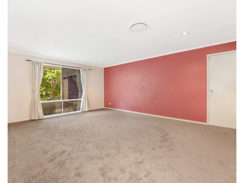 3 Ken Duncombe Drive, Cashmere QLD 4500