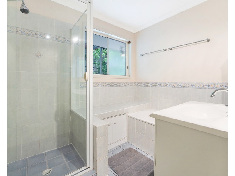 3 Ken Duncombe Drive, Cashmere QLD 4500