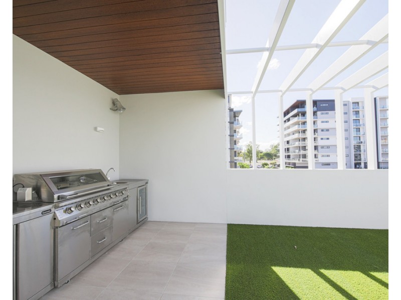 44 Latham Street, Chermside QLD 4032